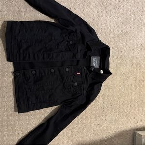 Black Levi’s Jean jacket